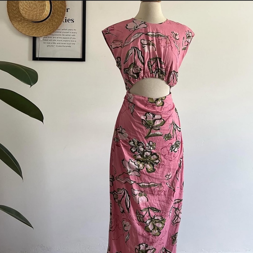 Size XS | Zara | 55% Linen Cut Out Dress - Picture 6 of 16